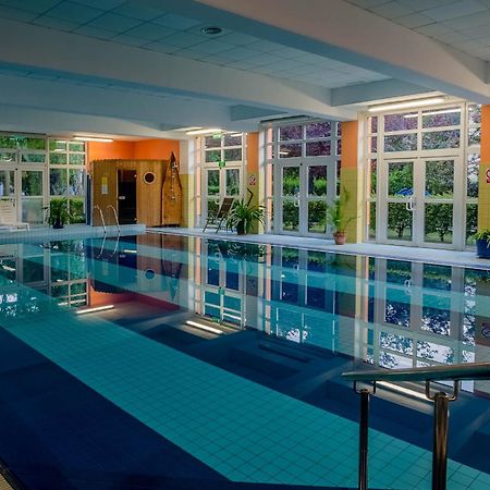 Hotel *** Nat Kołobrzeg Eksteriør billede
