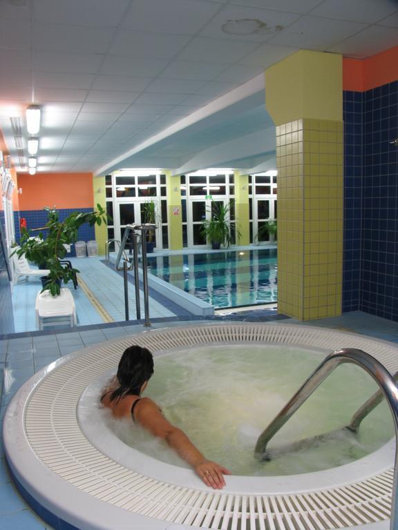 Hotel *** Nat Kołobrzeg Eksteriør billede
