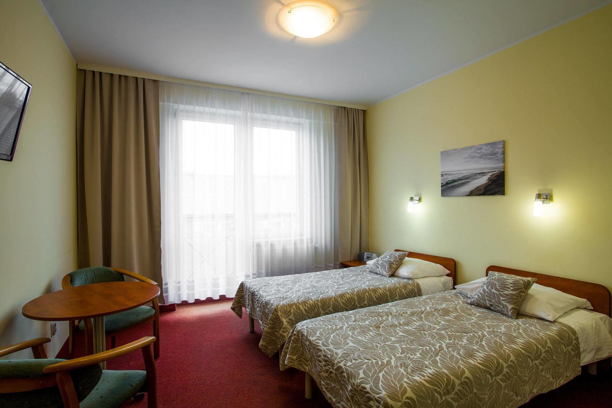 Hotel *** Nat Kołobrzeg Eksteriør billede