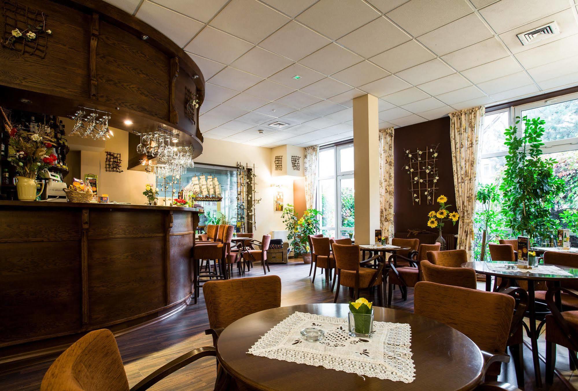 Hotel *** Nat Kołobrzeg Eksteriør billede
