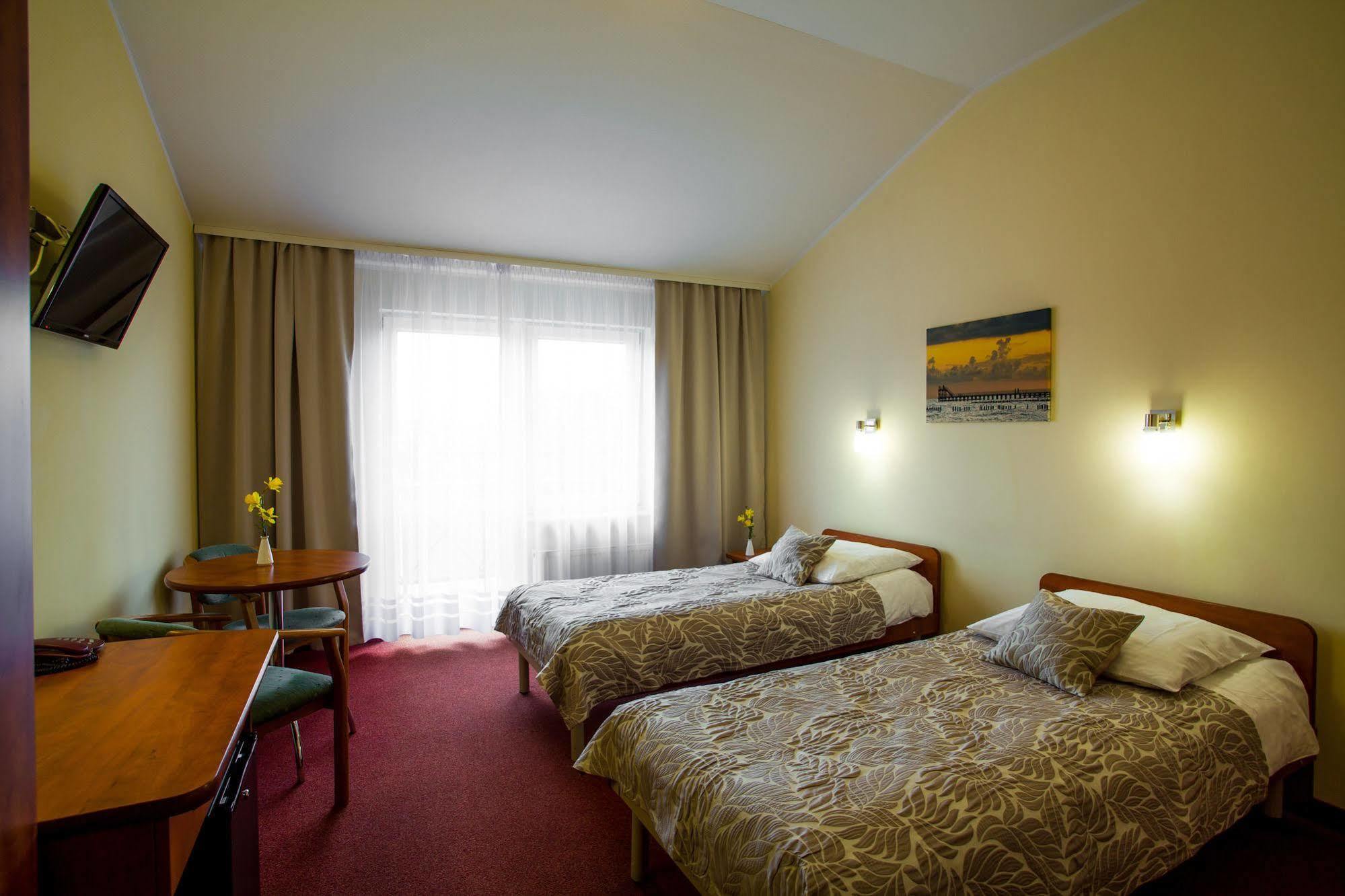Hotel *** Nat Kołobrzeg Eksteriør billede