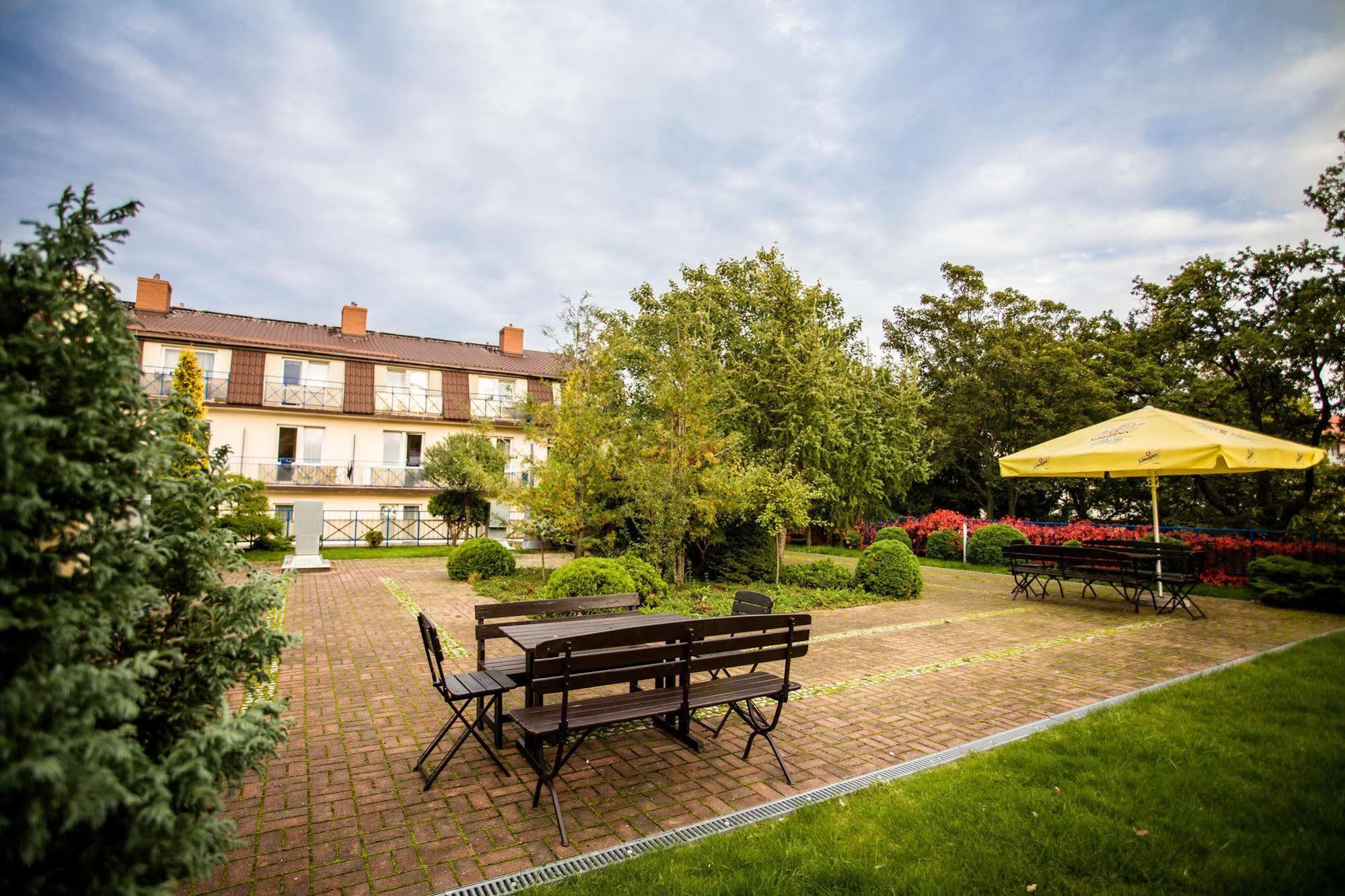 Hotel *** Nat Kołobrzeg Eksteriør billede